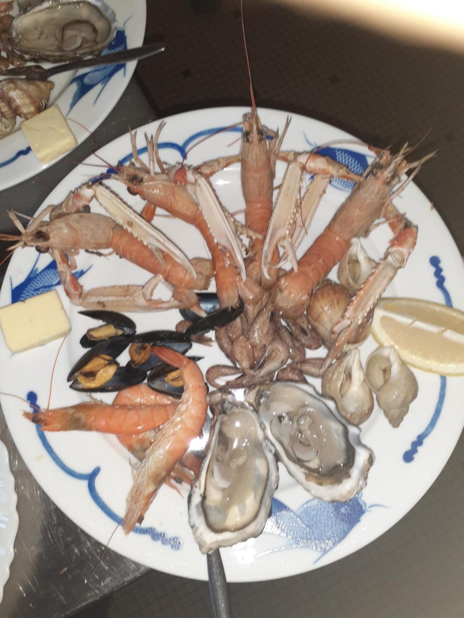 Hotel Auberge De La Bonde Logis 랑제 외부 사진